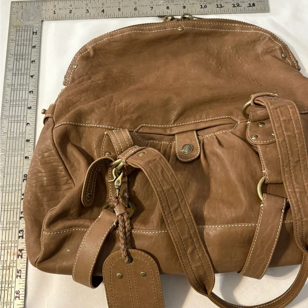 Cynthia Rowley women’s‎ large butter soft leather handbag tan w/pockets